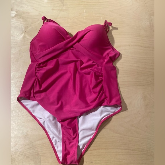 One Piece Swimsuit 4XL (JI) - Picture 4 of 11